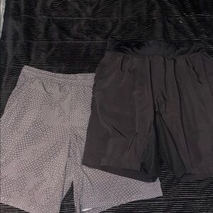 lululemon Men's Black and Gray Shorts